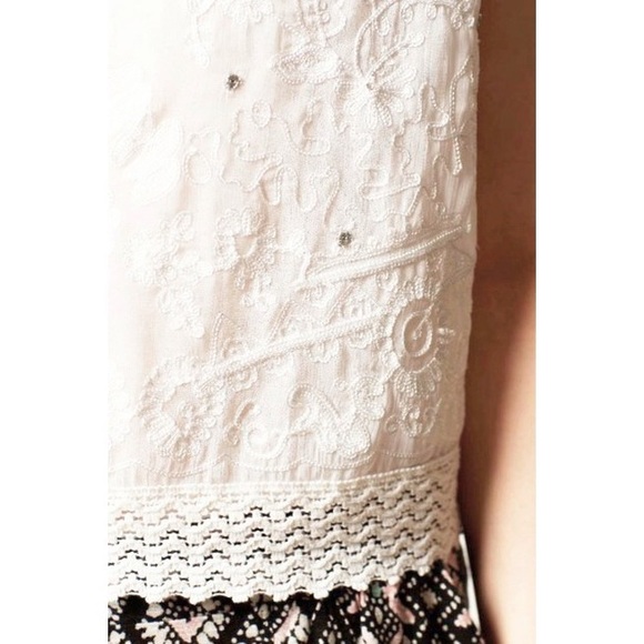 Vanessa Virginia Heirloom Embroidered Tee - Picture 3 of 7